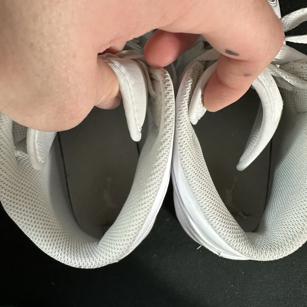 Air Jordan 1 Mid Triple White Leather Mid Top Mens Size 10